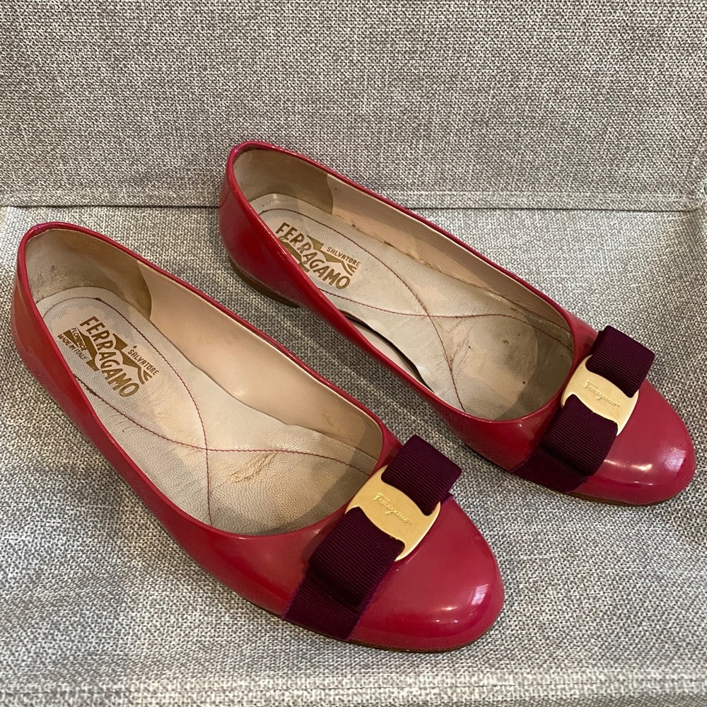 Salvatore Ferragamo classic women’s flats